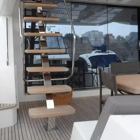 Marina Frapa Hotel en barco