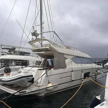 Botel Marina Frapa *